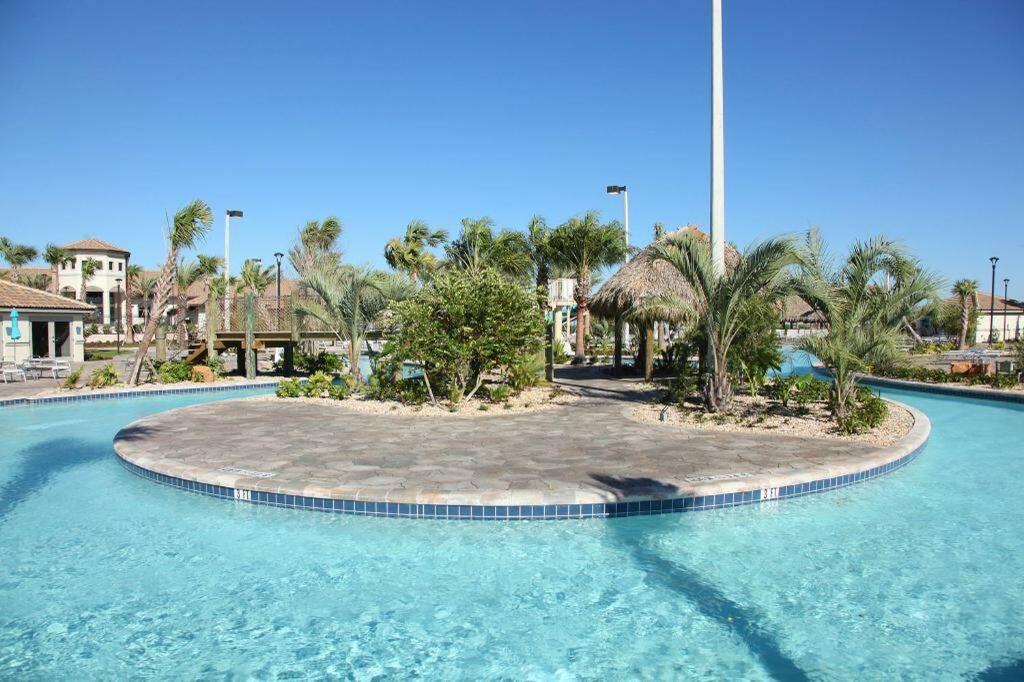 Gorgeous 6-bedroom House With Private Pool *
