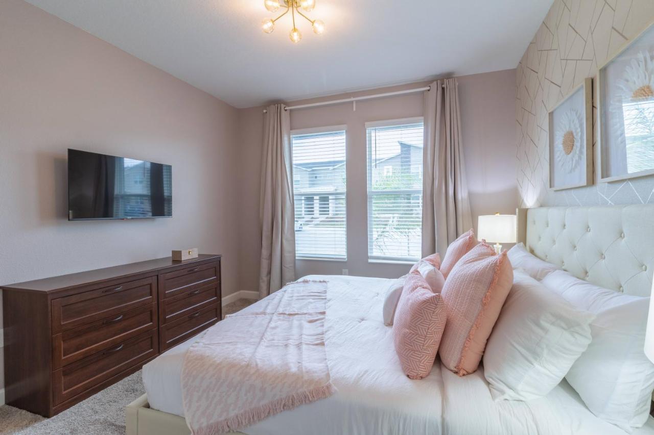 Gorgeous 6-bedroom House With Private Pool Hébergement de vacances Kissimmee