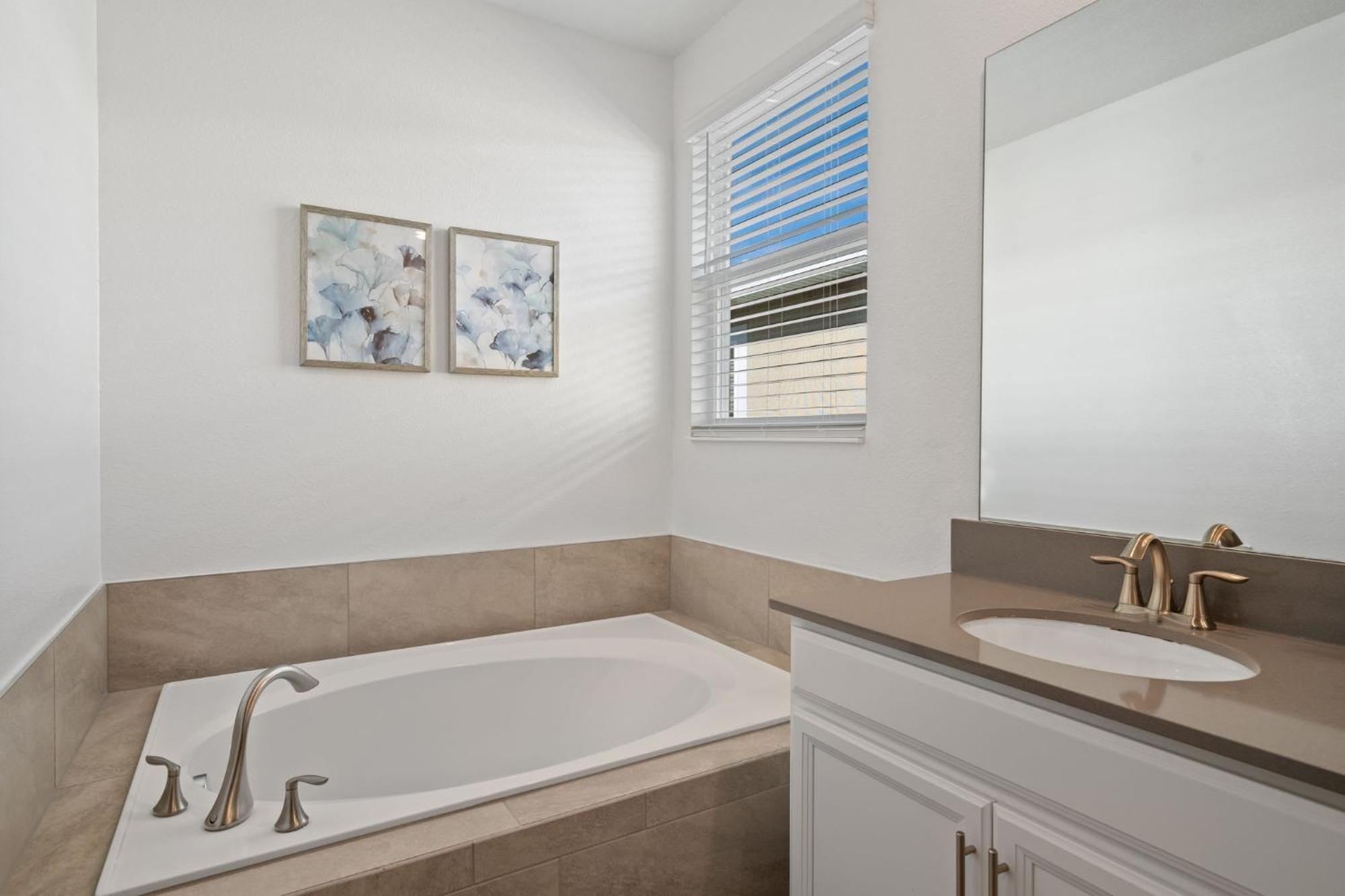 Gorgeous 6-bedroom House With Private Pool * Kissimmee
